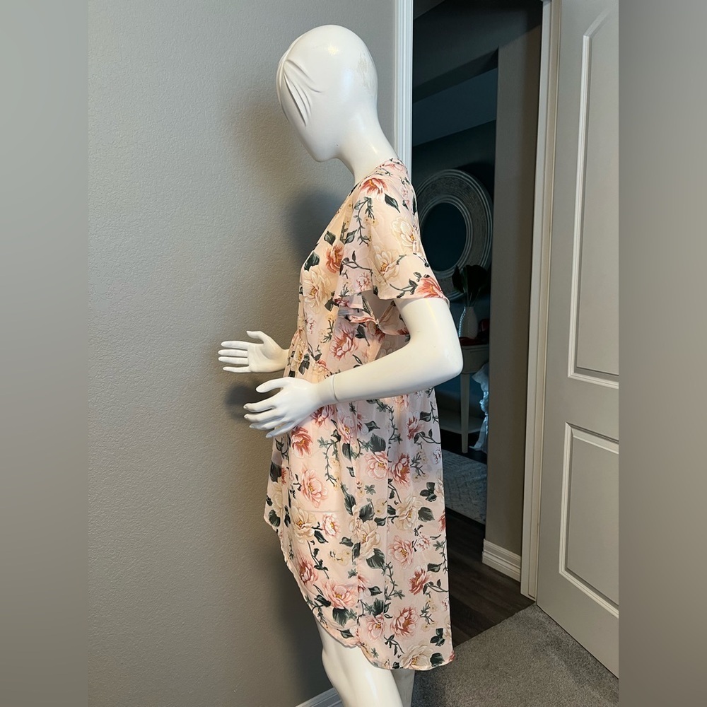 Torrid Lexie Light Pink Floral Chiffon H-Lo Babydoll Tunic Top size 1 - Picture 4 of 12